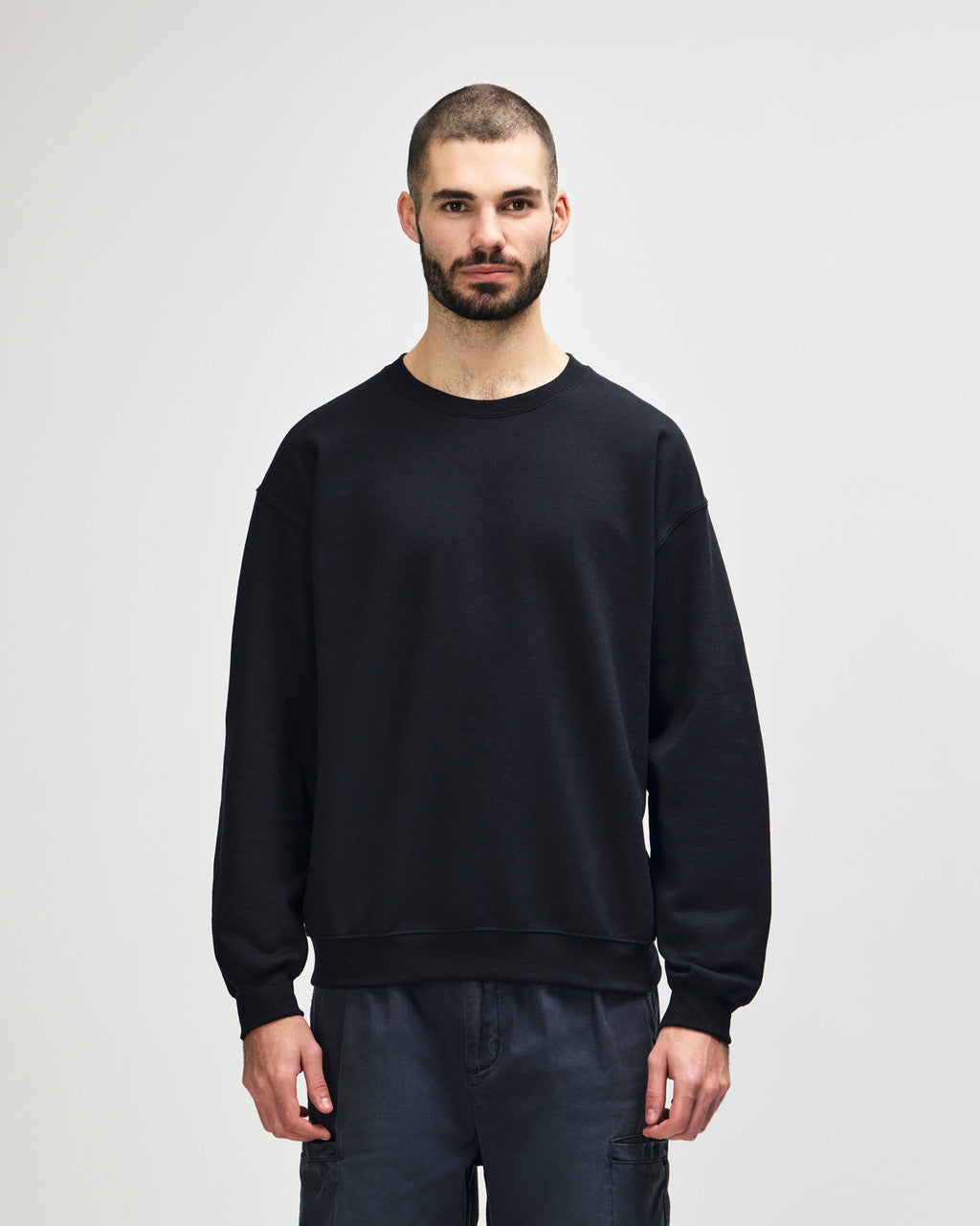 Gildan 18000 Gildan Heavy Blend Adult Crewneck Sweatshirt - Black front